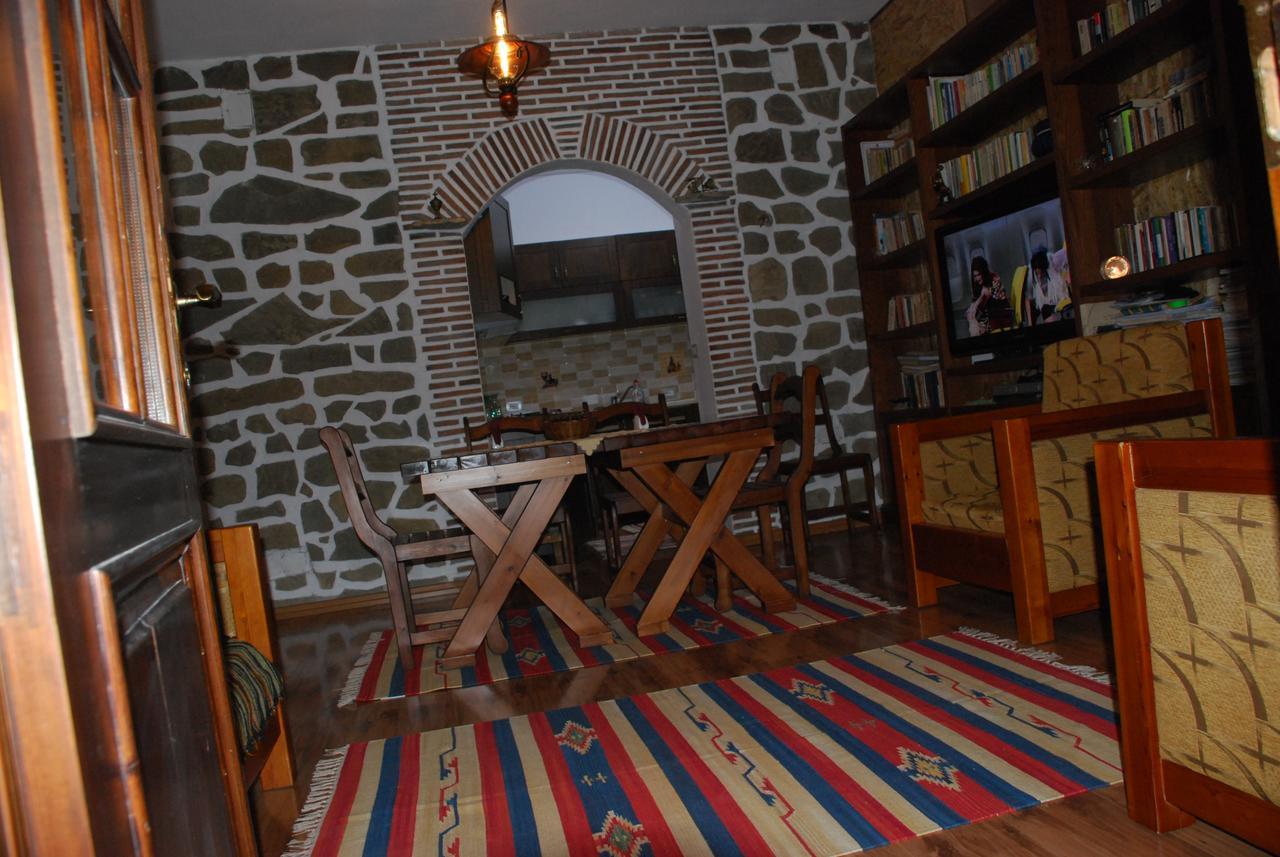Bed & Breakfast Local Living Edi Berat Kültér fotó