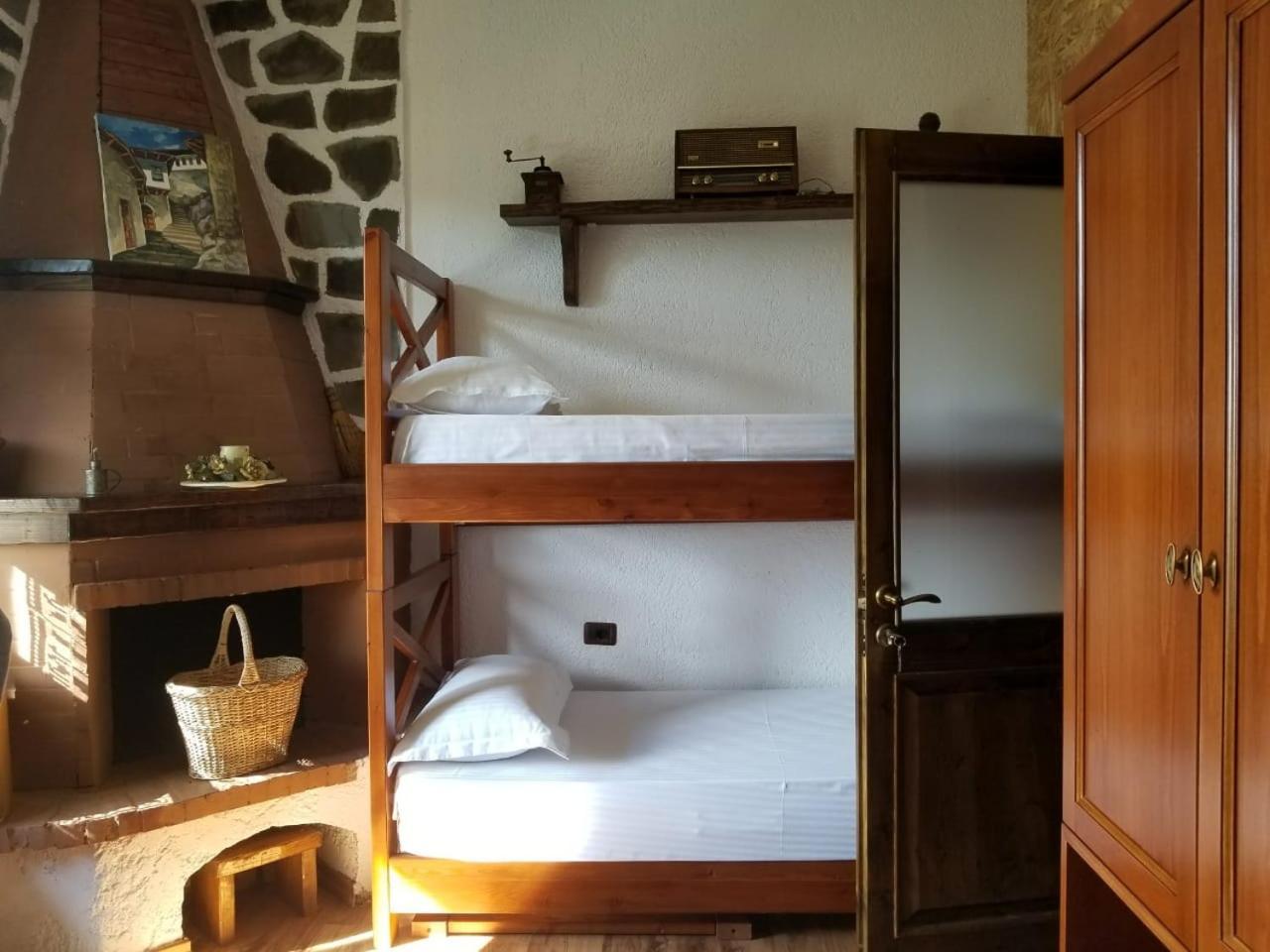 Bed & Breakfast Local Living Edi Berat Kültér fotó